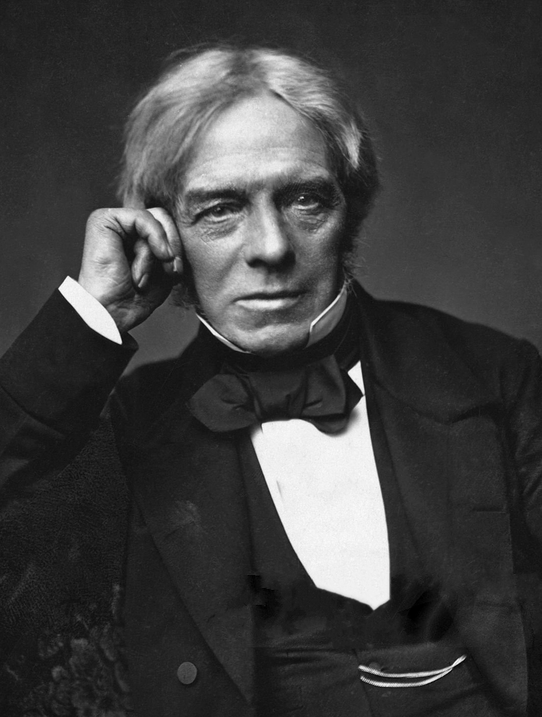 Michael Faraday: A Pioneer of Electricity and Magnetism - BiographyHub